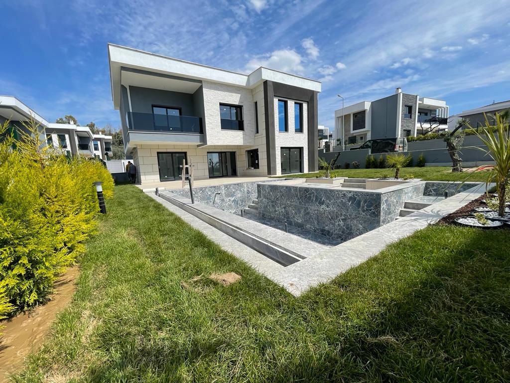 7299 VILLA WITH LARGE GARDEN - <span class=